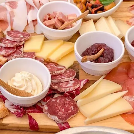 Ξενοδοχείο Hotiday Collection - 5*