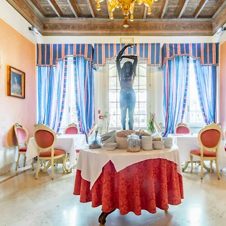 Ξενοδοχείο Hotiday Collection - Φεράρα