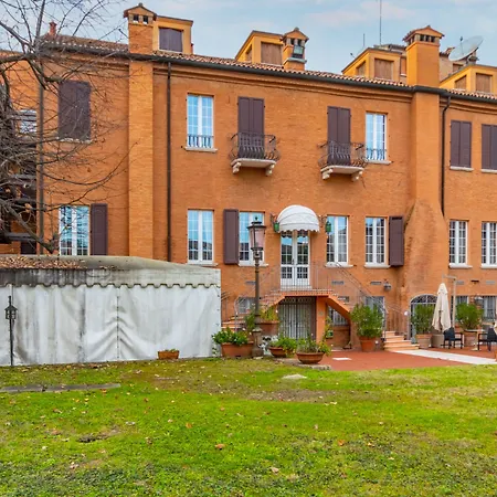 Hotiday Collection - 5* 페라라