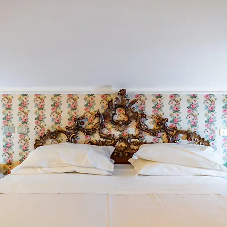 Ξενοδοχείο Hotiday Collection - Φεράρα