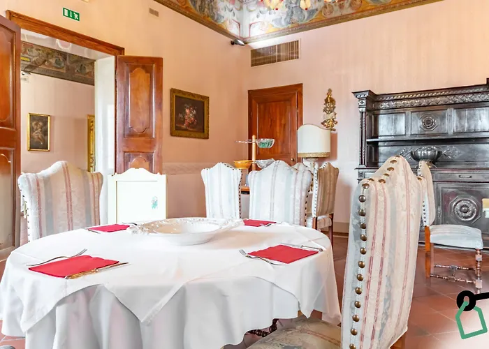 Hotiday Collection - 호텔 5*