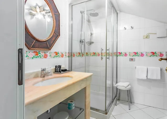 호텔 Hotiday Collection - 5*